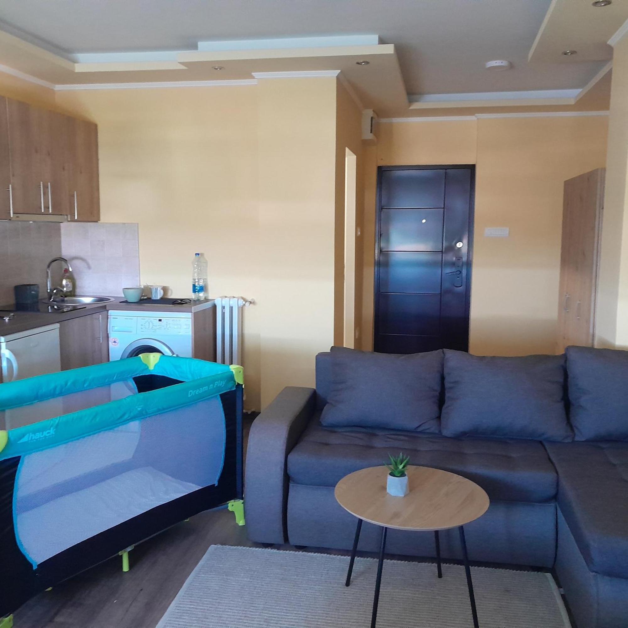 Апартаменти Lara Apartman Суботиця Екстер'єр фото